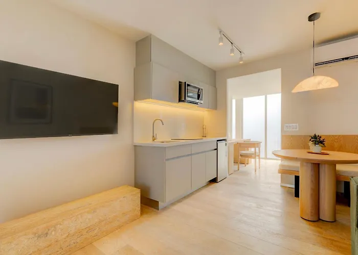 Capitalia 305 Apartment